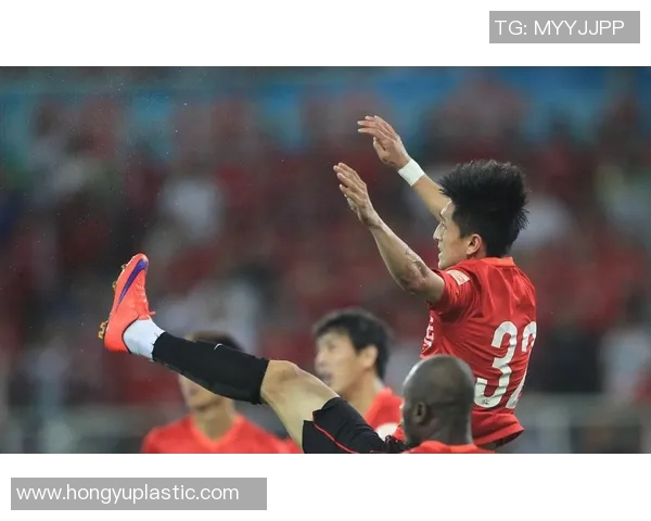 足球明星在关键时刻点球失利引发球迷热议与媒体关注